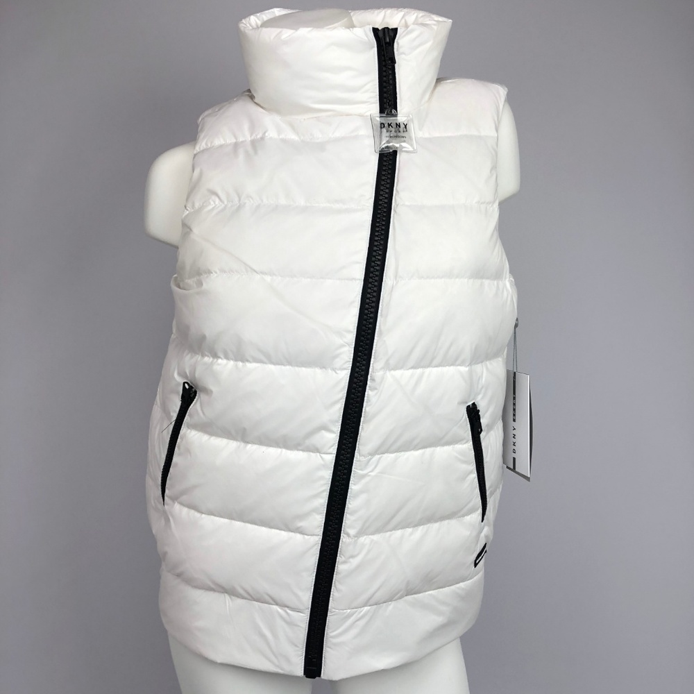 DKNY Womens Asymmetrical Zip Down Fill Ballerina V